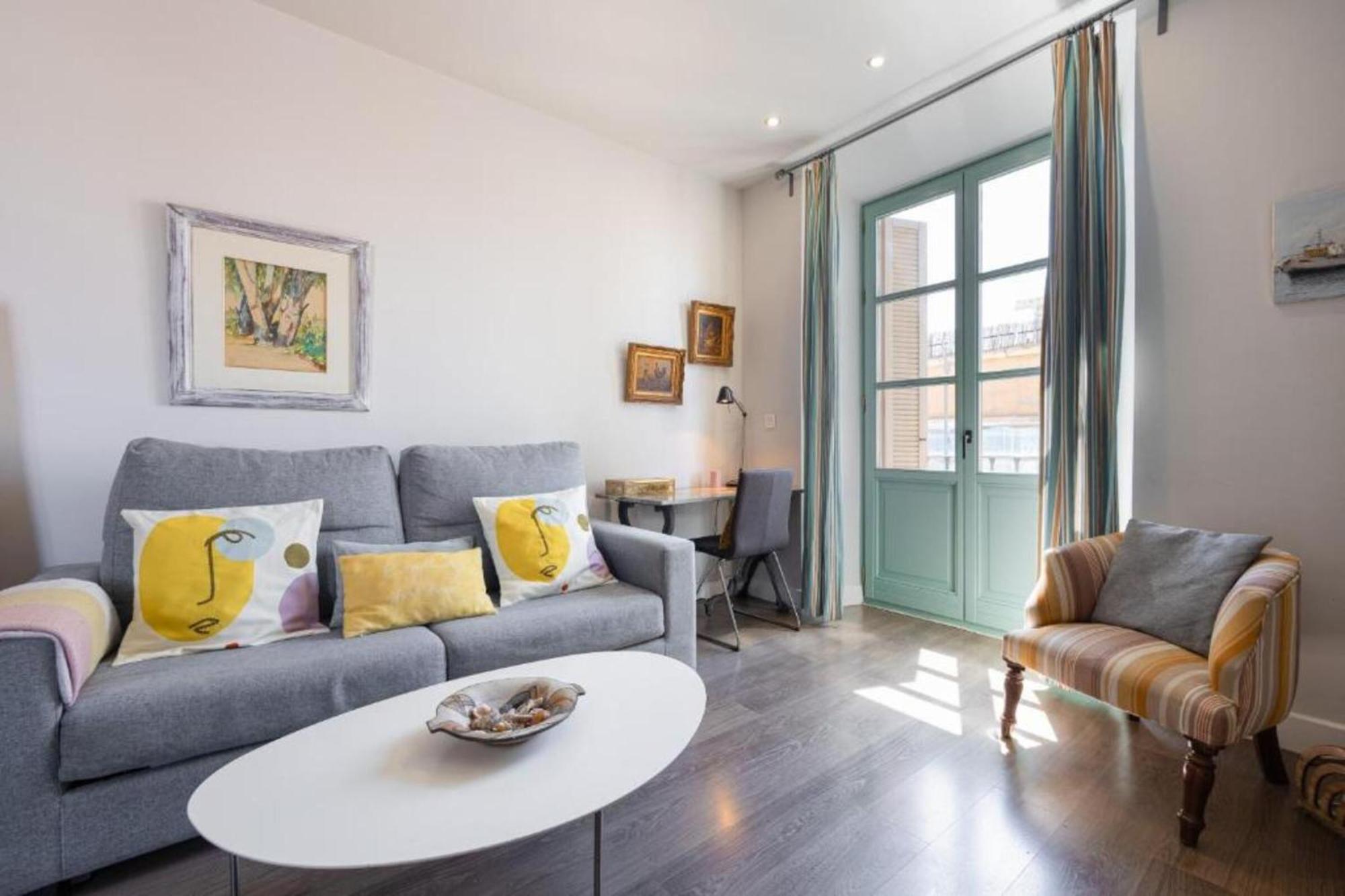 C20 - Adorable Apartment In The Center With Sun Terrace Малага Екстер'єр фото